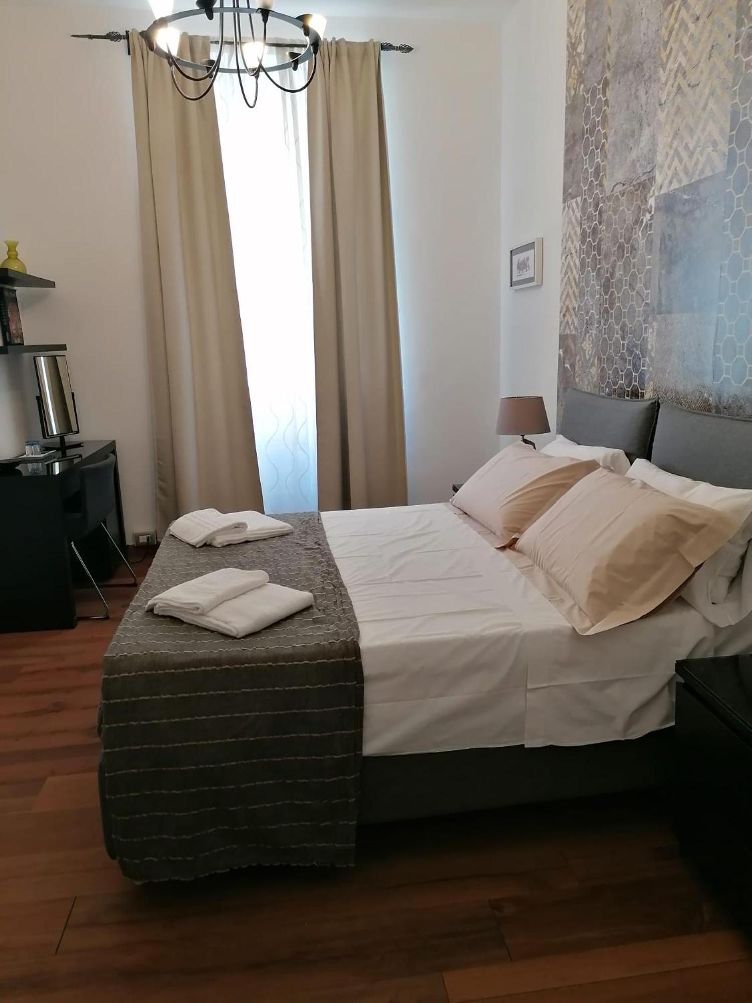 Monticello Apartment Via Cavour Рим Екстер'єр фото