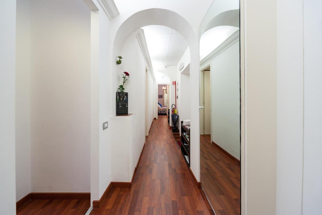 Monticello Apartment Via Cavour Рим Екстер'єр фото